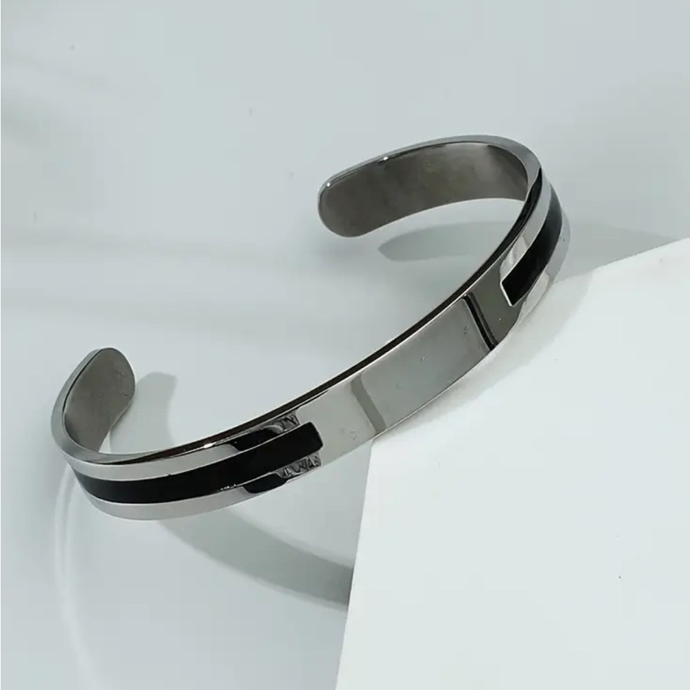 NWT Men’s Stainless Steel Black Stripe Cuff Bangle Bracelet